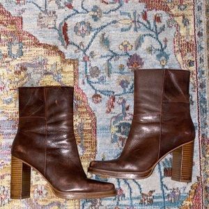 BONGO | Vintage Y2K Chunky Block Heel Brown Ankle Booties